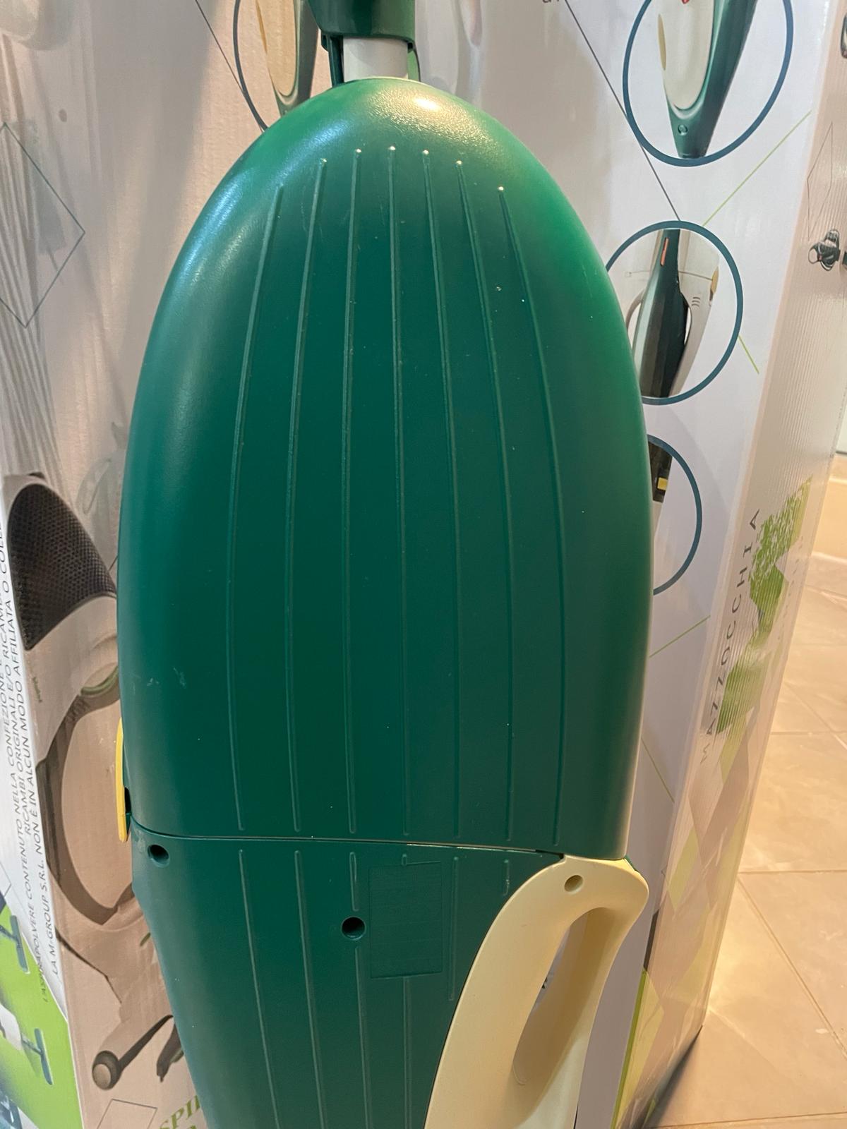 Aspiratore Folletto vk135 Rigenerato